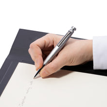 Carica l'immagine nel visualizzatore di Gallery, FWS4101/B PENNA A SFERA CROMO GRIGIA